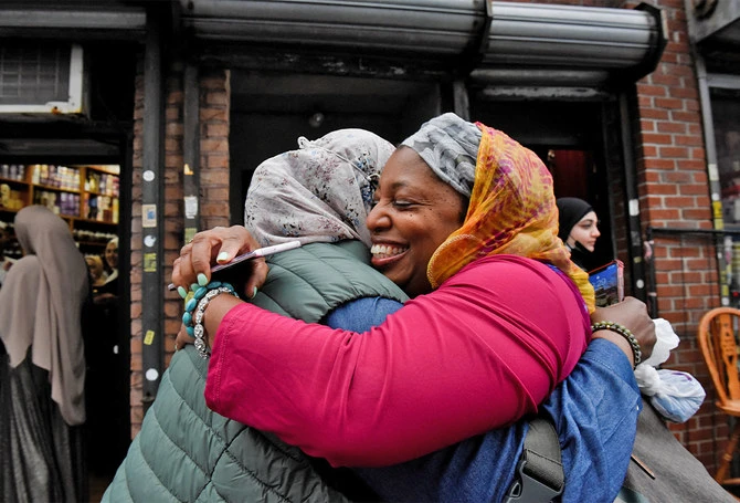 كيف يقرأ العرب "أبجدية العيد" من الخليج إلى المحيط؟