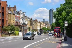 قائمة بأفضل الأحياء اللندنية التي تجمع بين المساحات الخضراء والمدارس المرموقة