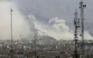 تداعيات الضربات الأمريكية-الإسرائيلية على إيران على أسعار النفط العالمية