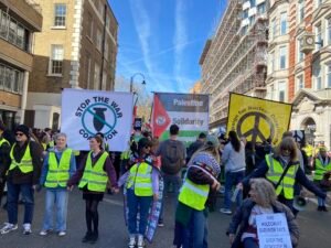 مظاهرة حاشدة في لندن تطالب بوقف العدوان على إيران وفلسطين ولبنان