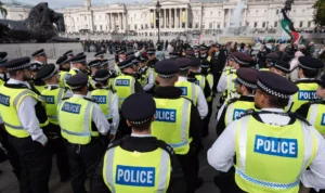 وثائق مسربة: شرطة لندن تنتهك إرشاداتها الخاصة لاعتقال متظاهرين مؤيدين لفلسطين