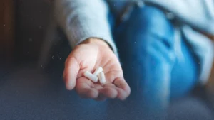 وداعاً للانتظار: كيف تطلب أدويتك المتكررة من "NHS" بضغطة زر واحدة؟