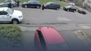 محاولة دعس متعمدة تستهدف مسلمة في لندن والشرطة تلاحق الجاني