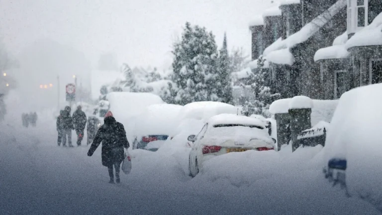 القائمة الكاملة: 18 مدينة بريطانية قد تواجه عواصف ثلجية بدءًا من الثلاثاء