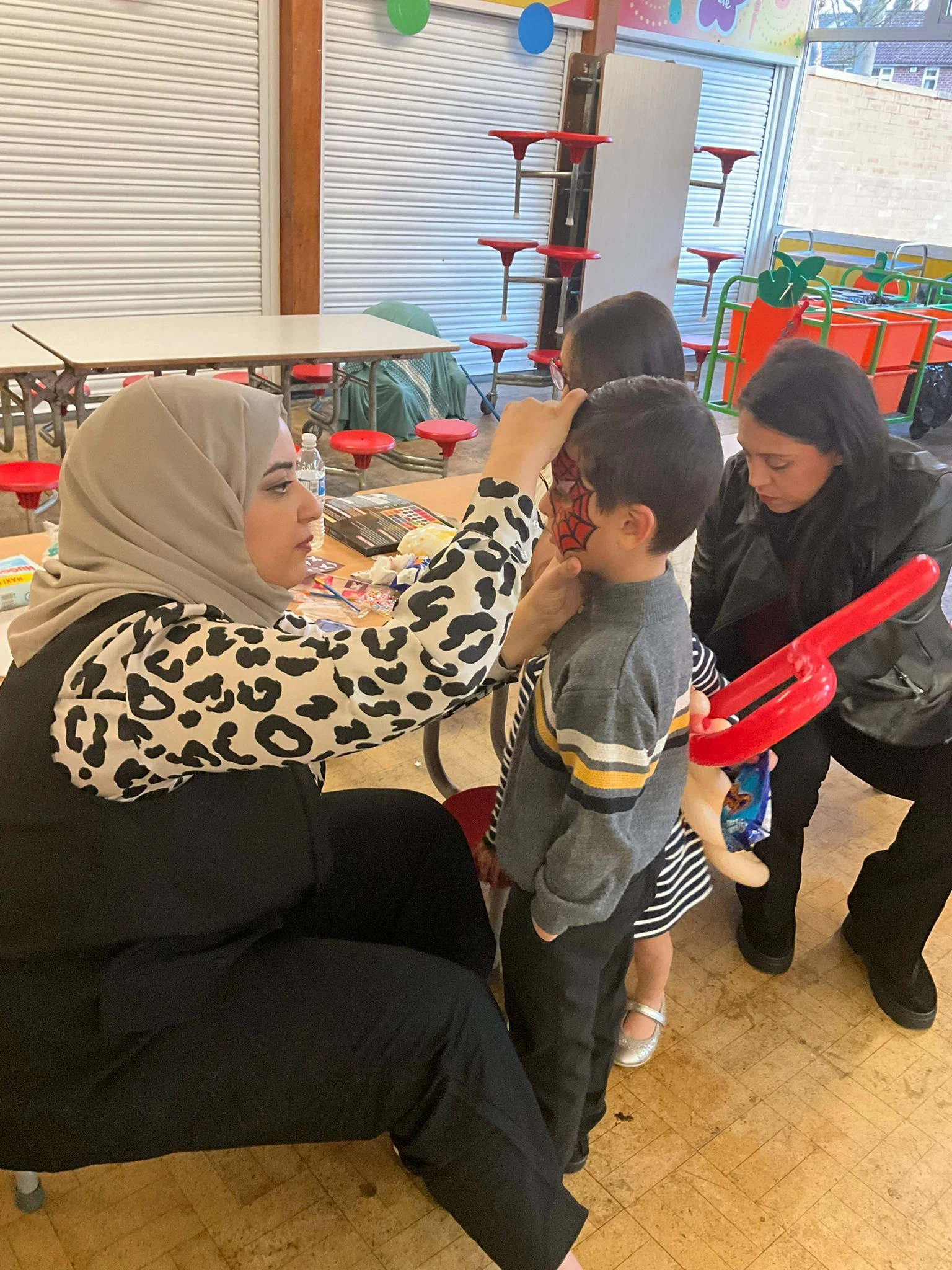 نكهة أردنية في قلب مانشستر.. ملتقى الأردنيين يجمع العائلات في احتفالية عيد الفطر