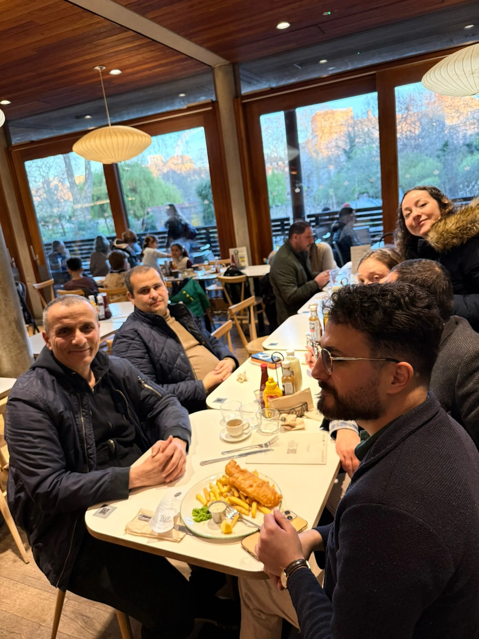 في قلب لندن.. "نزهة العيد" تجمع العائلات الأردنية في حديقة سانت جيمس