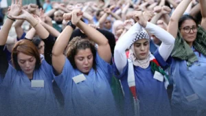 صلاحيات جديدة بتعليق عمل الأطباء تثير مخاوف من ملاحقة الكوادر الطبية المؤيدة لفلسطين في بريطانيا