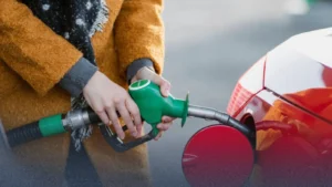 آزدا تدافع عن سياسة التسعير بعد الارتفاع الجنوني لأسعار الوقود