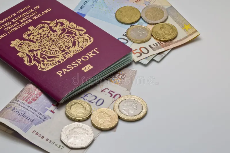 رسوم استخراج جواز السفر في بريطانيا تتجاوز حاجز 100 باوند لأول مرة