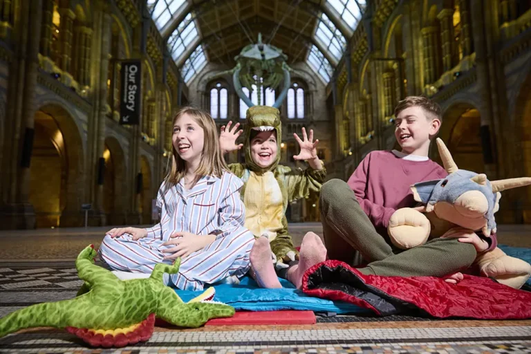 ربيع بريطانيا 2026: دليل شامل للمواعيد والأنشطة العائلية والمجانية