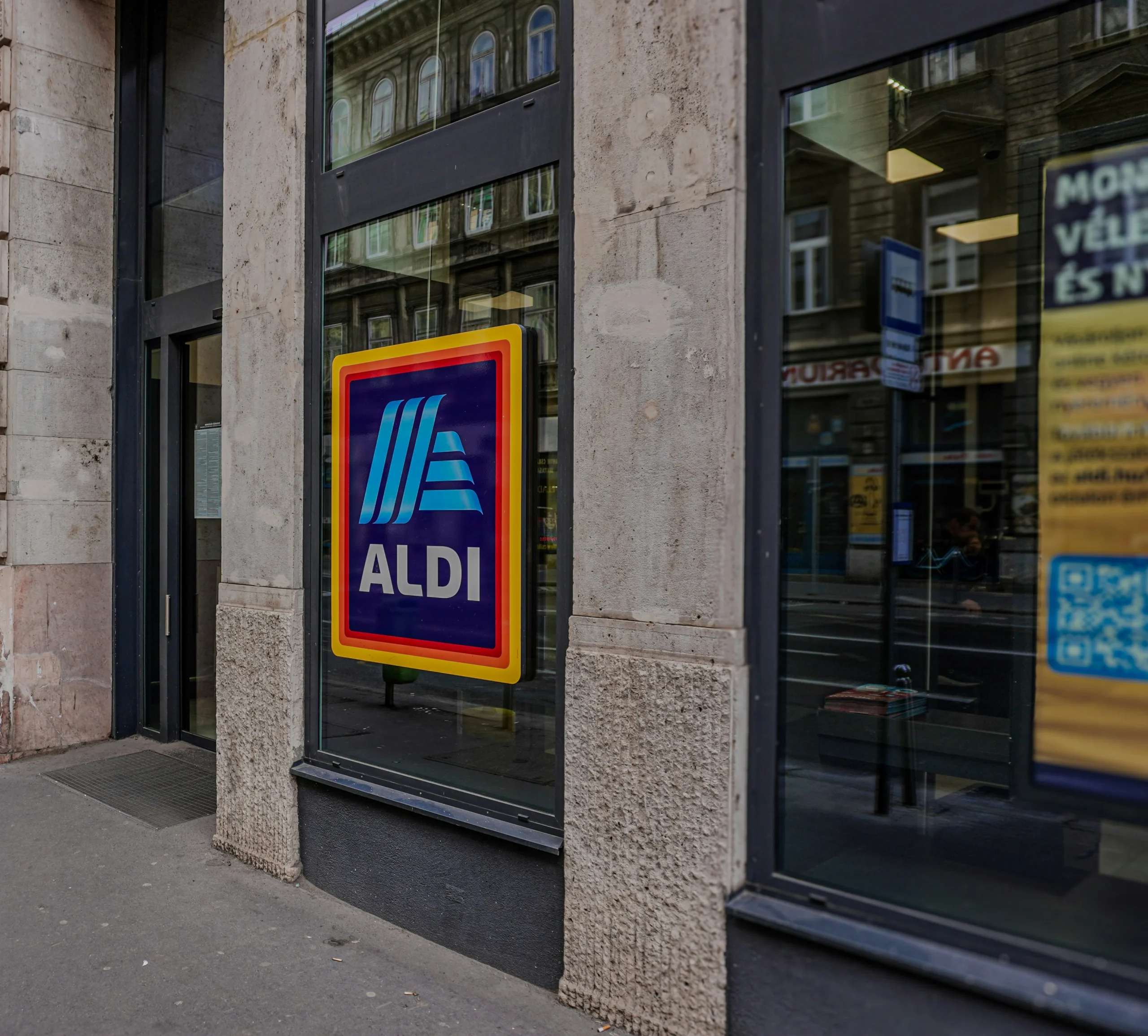 دليل تسوق عيد الفصح 2026: مواعيد فتح وإغلاق السوبر ماركت في جميع أنحاء بريطانيا