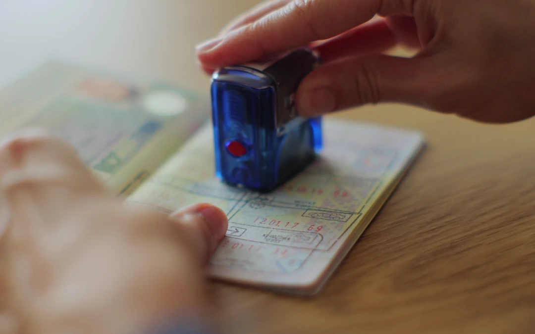 قيود التأشيرات تدفع الجامعات البريطانية لمراجعة خطط استقطاب الطلاب الأجانب