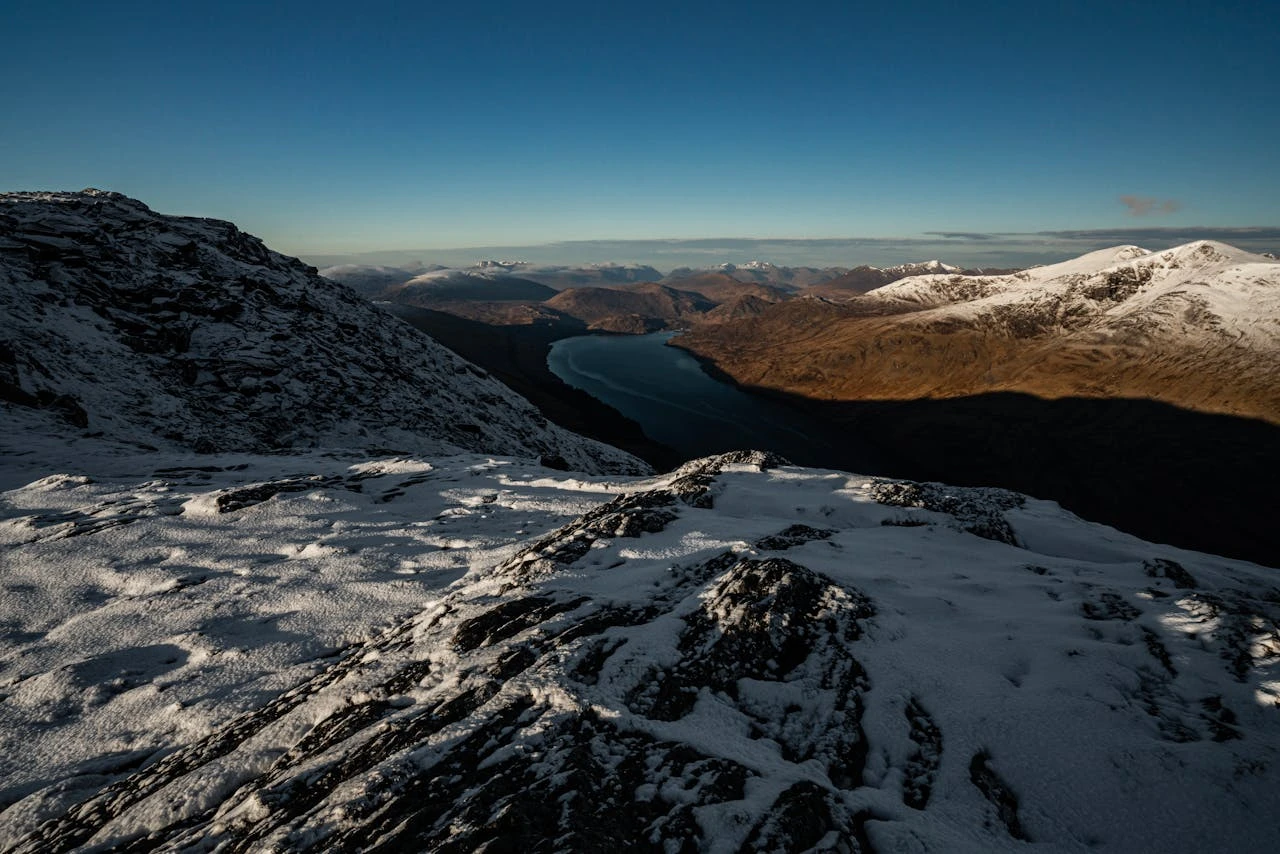 طقس بريطانيا: هيئة الأرصاد تحدد 6 مناطق ستواجه الثلوج قبل يوم الإثنين