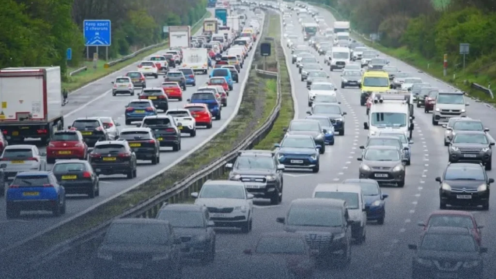 لتجنب الزحام.. ما هو أفضل وقت للسفر بالسيارة في بريطانيا خلال عطلة الفصح؟