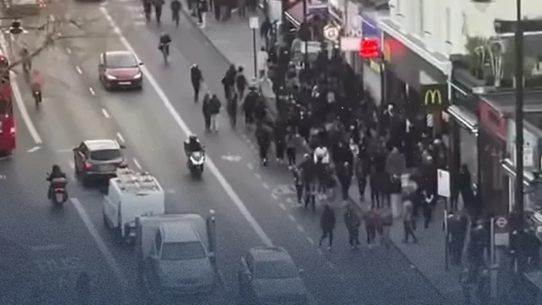 Clapham Unrest and the "Linkups" Phenomenon: Insights into Teenage Street Riots in the UK