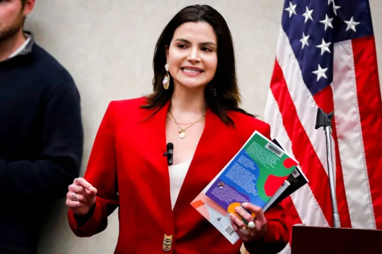 جدل واسع في بريطانيا: تأشيرة لـ"فالنتينا غوميز" بعد حظر كانييه ويست… ازدواجية المعايير تحت المجهر