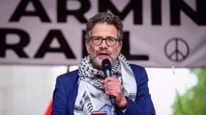 بن جمال يكشف خفايا محاكمته: ضغوط "اللوبي الصهيوني" ومحاولات تجريم التضامن مع غزة