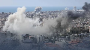 Nearly 1,500 Casualties in a Single Night in Beirut: How Did the British Media Cover the Tragedy?