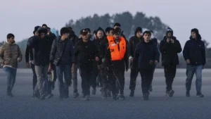 عريضة يمينية لترحيل المهاجرين تتجاوز 720 ألف توقيع.. وحقوقيون يحذرون