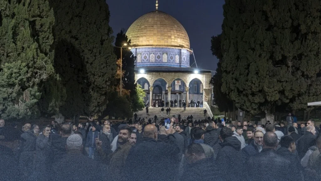 الاحتلال يعيد فتح المسجد الأقصى مع تمديد ساعات اقتحامات المستوطنين وتصاعد التوترات