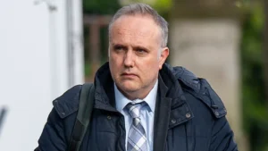 إدانة منتج في "بي بي سي" بتهمة تنزيل آلاف الصور غير اللائقة لأطفال