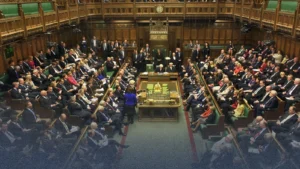 ما العرائض التي تخطت حاجز 100 ألف توقيع في بريطانيا وأيها الأولى؟