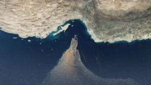 الحكومة البريطانية تكثف استعداداتها لمواجهة تداعيات إغلاق مضيق هرمز