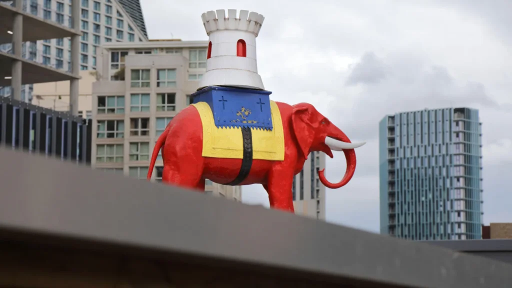 c76584d9-4125-4cdc-b4be-55cde5edb35a