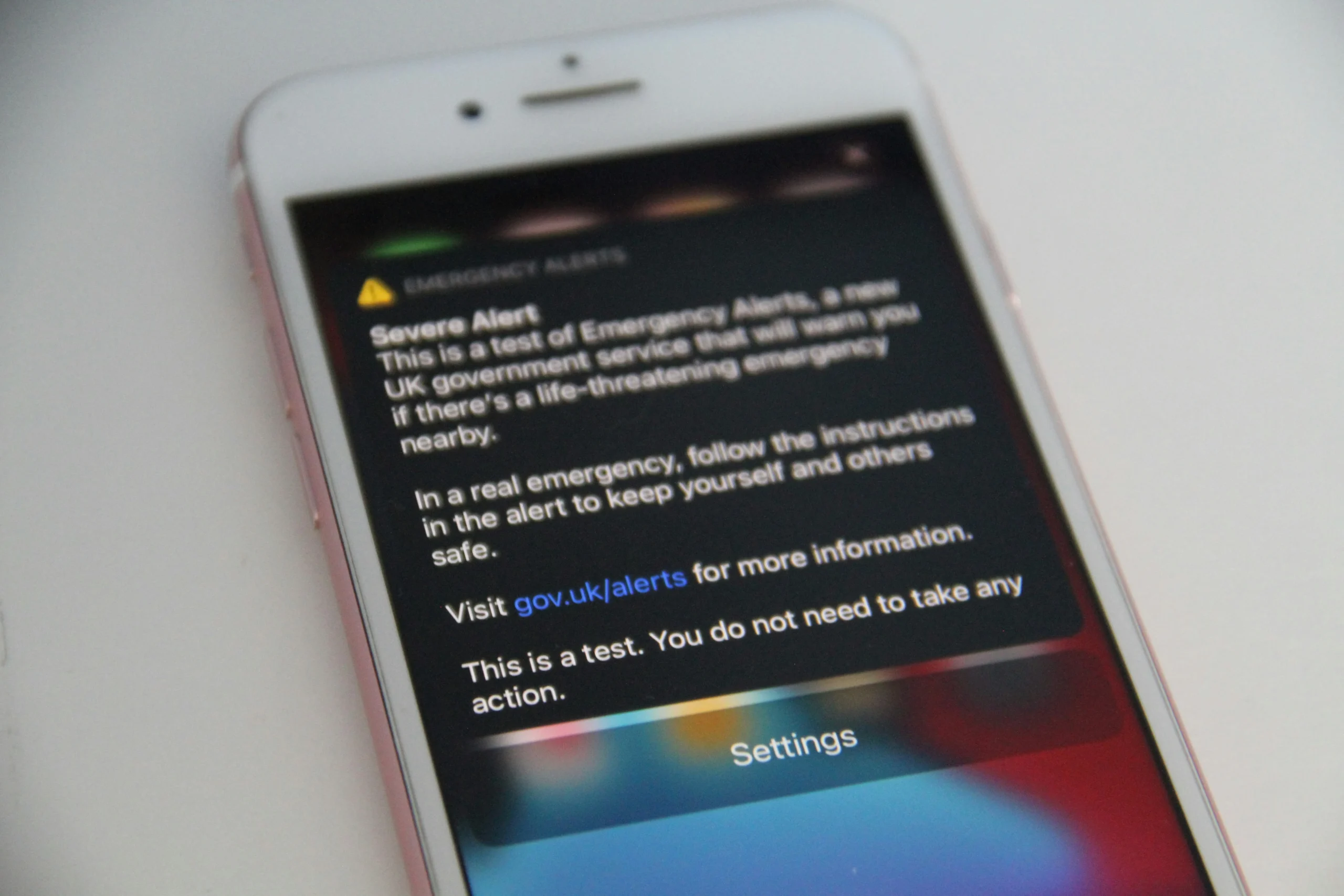 عاصفة “ديف” تضرب اسكتلندا وهيئة الأرصاد تحذر من ثلوج ورياح عاتية