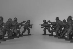 من التمويل إلى التجنيد: جودي ماكنتاير يكشف تغلغل اللوبي الإسرائيلي في حزب العمال