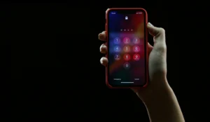 ما هو "Passkey" وكيف يعمل؟ دليل مبسط لأمان الحسابات دون كلمة مرور