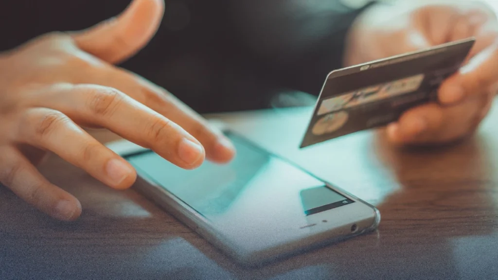 قوانين جديدة تُسهّل إلغاء الاشتراكات في بريطانيا: ما الذي تغيّر؟