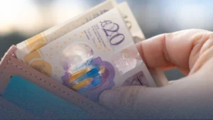 دليل التغييرات المالية في بريطانيا خلال أبريل 2026: كيف ستتأثر ميزانيتك؟