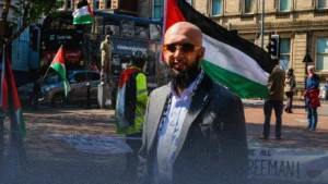 بسبب "رمز تعبيري" ودعاء.. محاكمة الناشط ماجد فريمان في برمنغهام