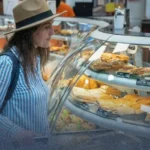 شراء الطعام في هذا المطار قد يكلّفك غرامة تصل إلى 5 آلاف باوند