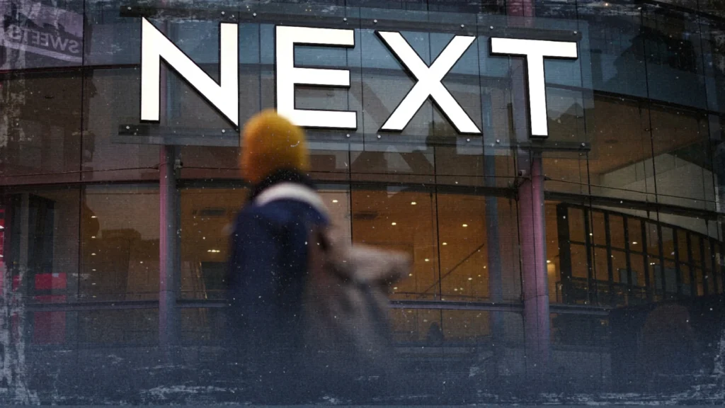 رئيس Next يحذر من "تراجع دراماتيكي" في وظائف المبتدئين ببريطانيا