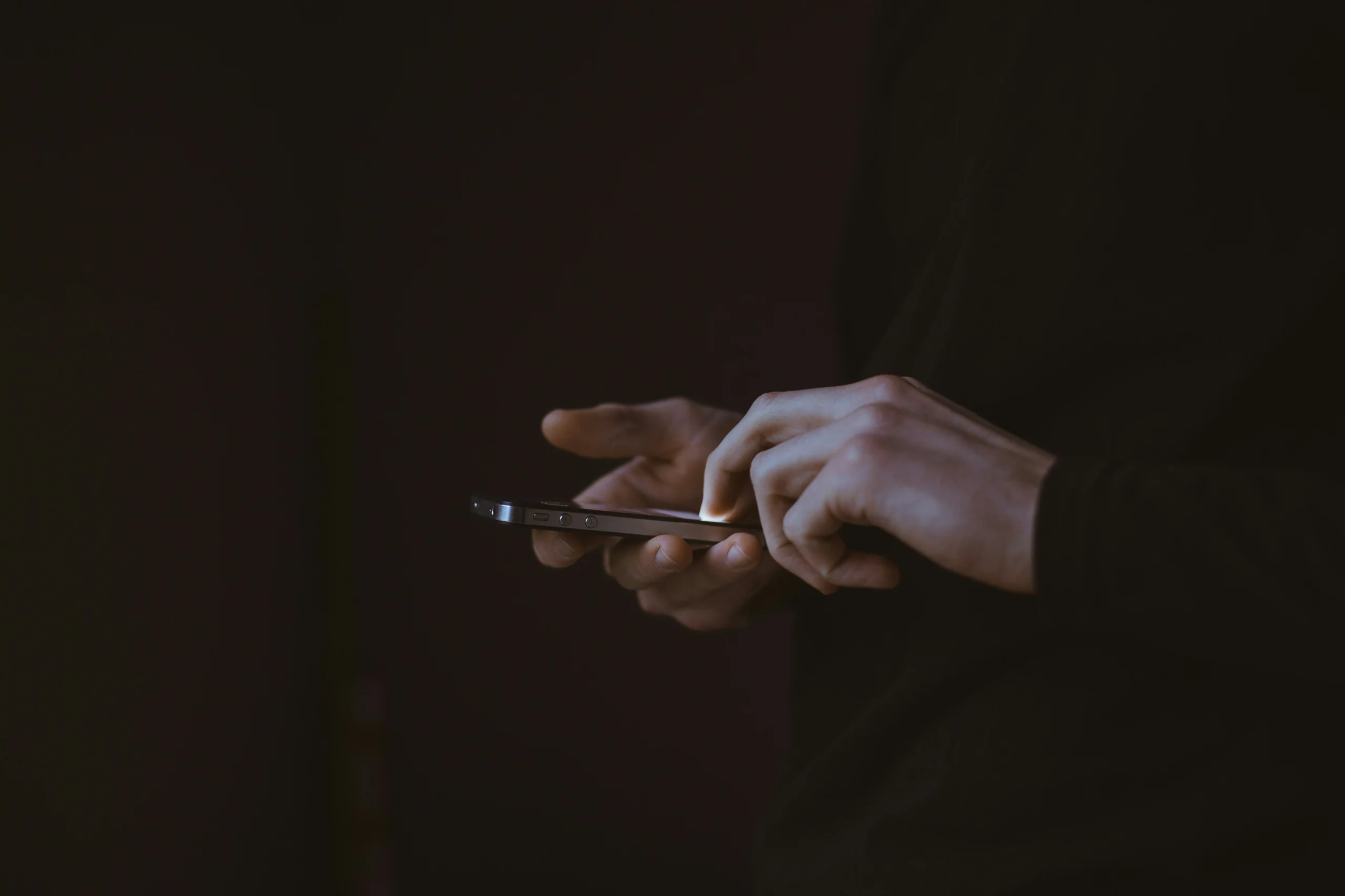 Social Media Under Scrutiny: What We Know About the “Wa’i License”