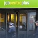 أهم 12 نقطة يجب أن تعرفها عن الـ Job Centre (مركز التوظيف) في بريطانيا