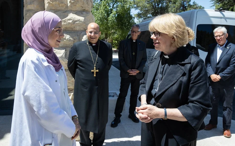 أول رئيسة لأساقفة كانتربري تزور فلسطين وتتعهد بدعم حقوق الفلسطينيين