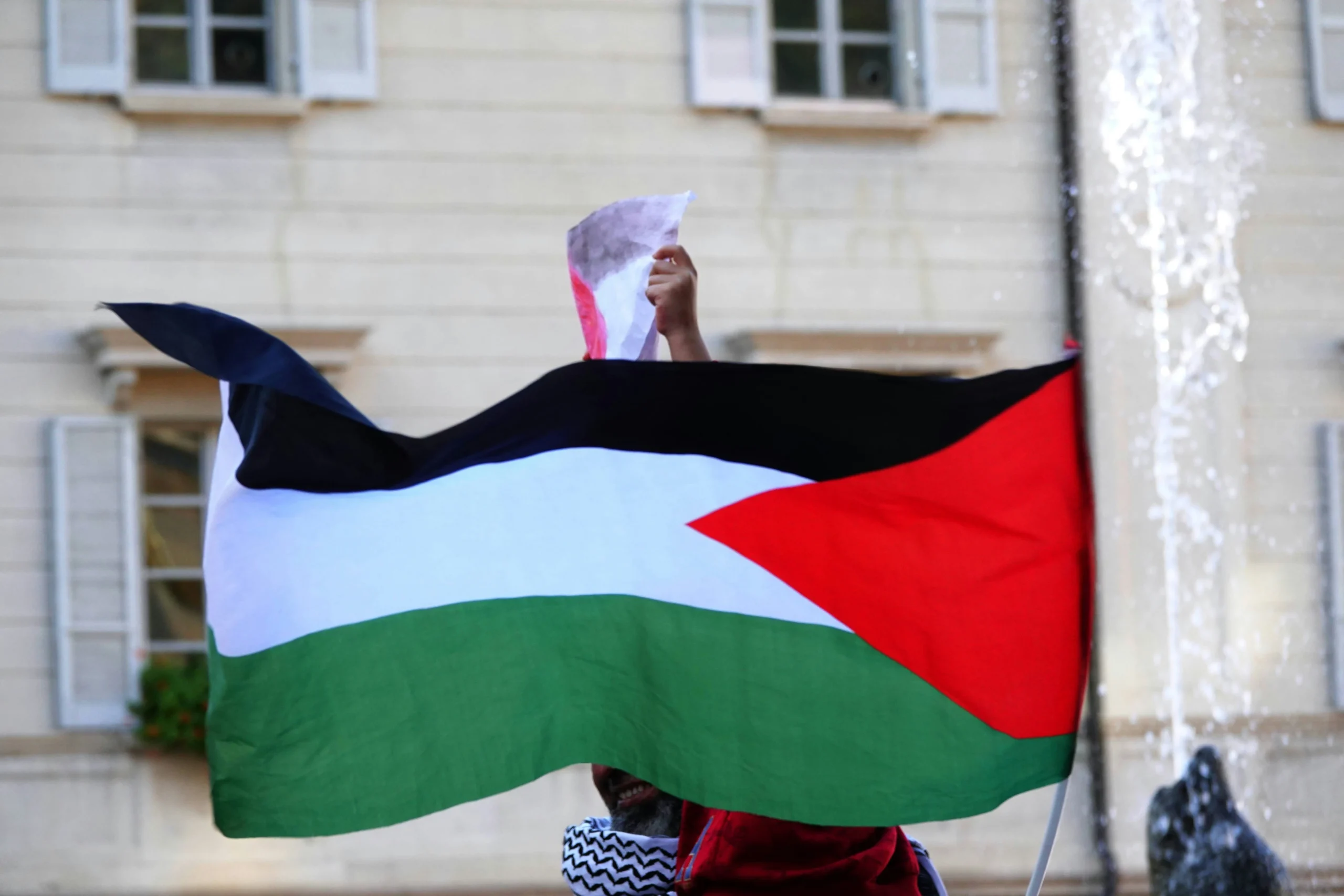 رئيسة اتحاد طلبة أكسفورد أروى الريس: مؤيدو إسرائيل شكوني للشرطة
