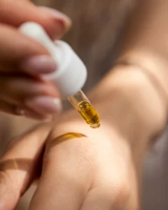 شركة بريطانية شهيرة تحظر ماركة تجميل لصلتها بالمستوطنات الإسرائيلية
