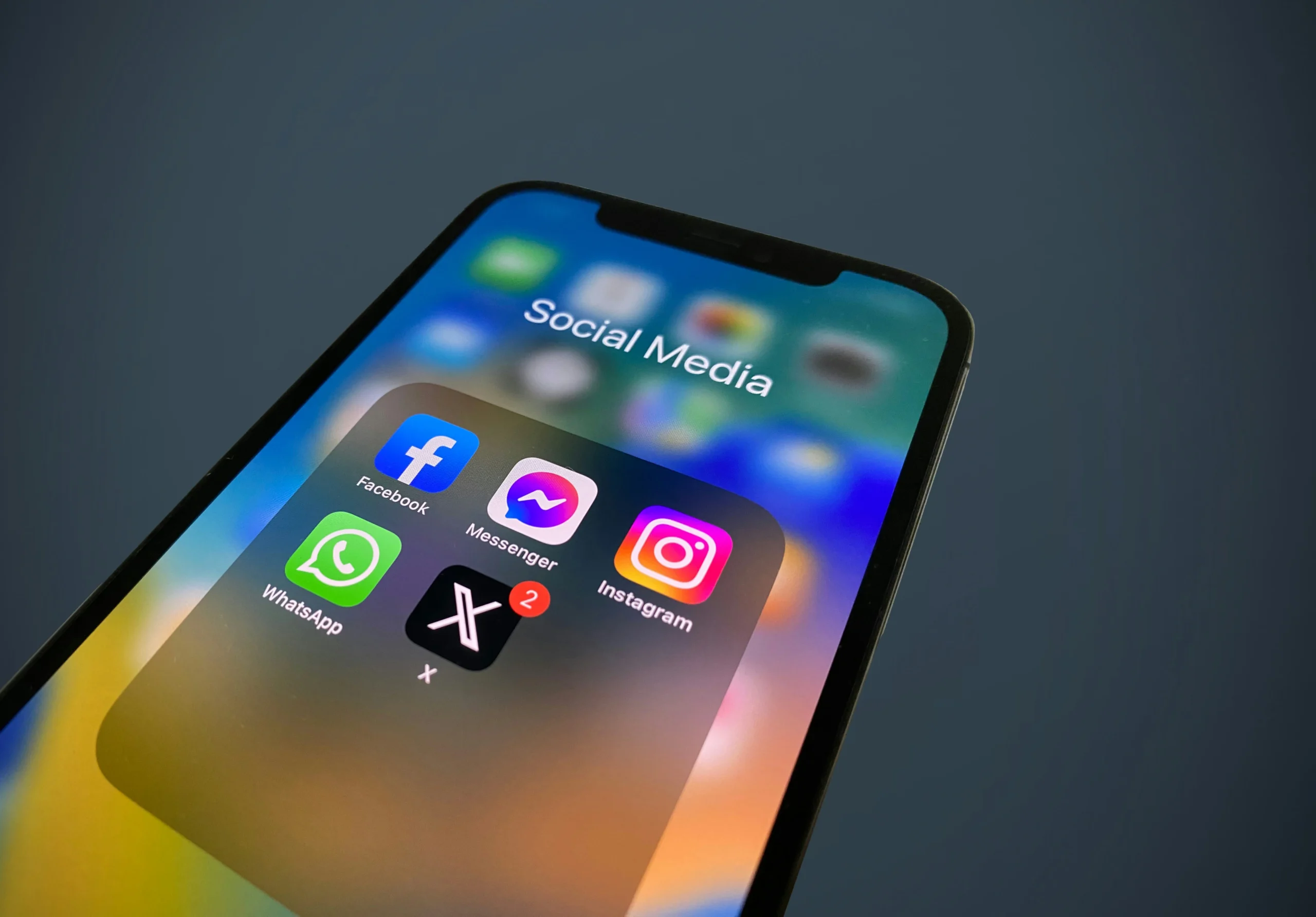 هل تتخذ بريطانيا إجراءً ضد منصة إكس وإيلون ماسك بعد التحريض على أحداث عنف بلفاست؟