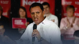 أنس سروار يغادر زعامة عمال اسكتلندا وينضم إلى حكومة آندي بيرنهام
