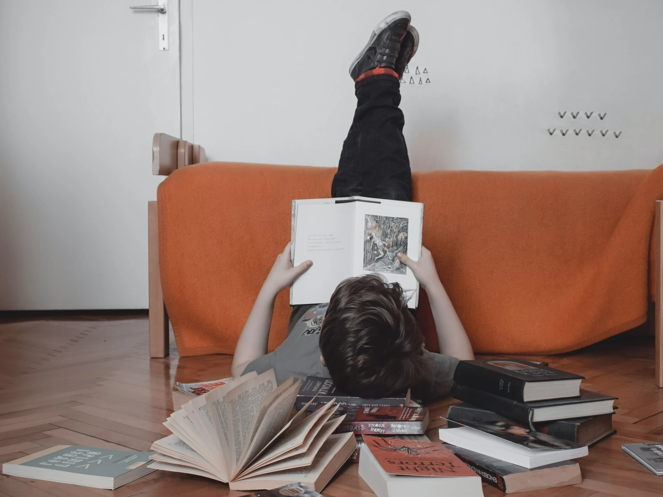 Britain's Reading Crisis: Oxford 2027 Literacy Summit Seeks Speakers