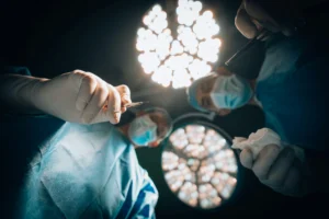 نقص أطباء التخدير في "NHS" يحرم 1.5 مليون مريض من العمليات سنويًا