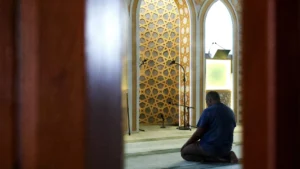 مواعيد صلاة الجمعة في كبرى مساجد بريطانيا في 10 يوليو 2026