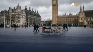 مجموعة «ليد باي دونكييز» تحصل على تعويض بـ 27 ألف باوند بعد تدمير لافتة دعمًا لغزة