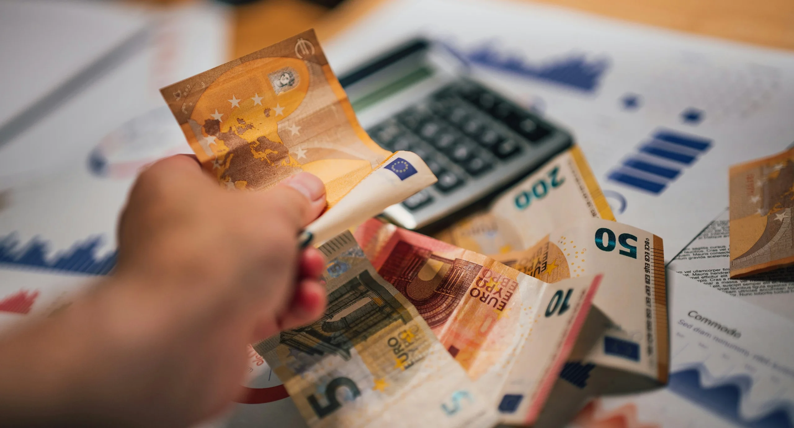 كيف تحصل على الإقامة الدائمة في بريطانيا كأرمل أو أرملة؟ دليل الحكومة البريطانية