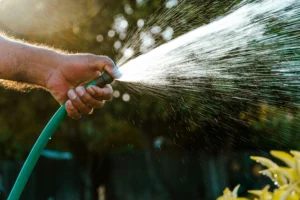 غرامة قاسية تصل إلى ألف باوند بسبب استخدام خراطيم المياه في هذه المناطق