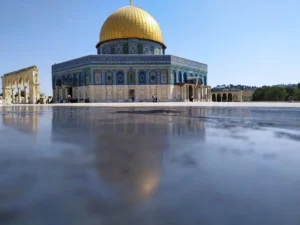 حملة في بريطانيا لتخصيص ألف خطبة جمعة للتوعية بالتهديدات التي تواجه المسجد الأقصى ويكيميديا